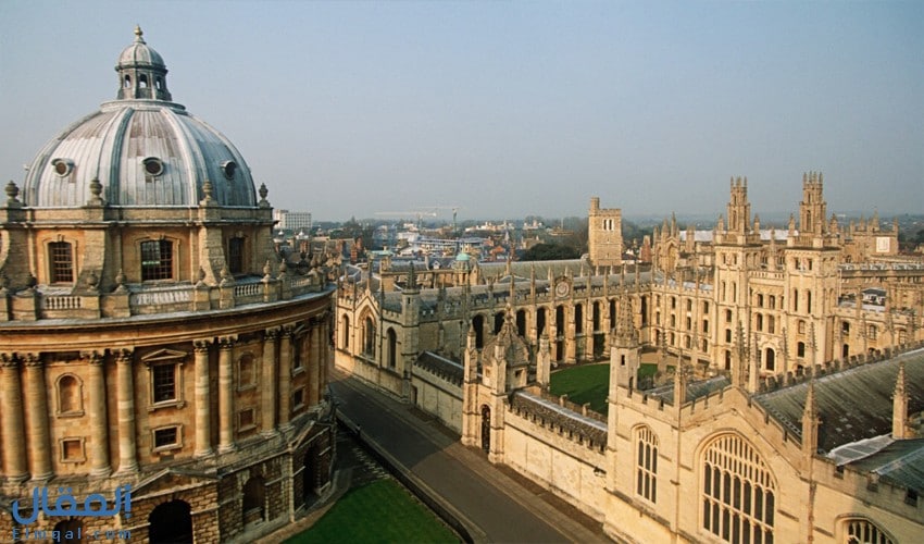 جامعة اكسفورد مميزات الدراسة بها، مصاريف الجامعة، أشهر الخريجين